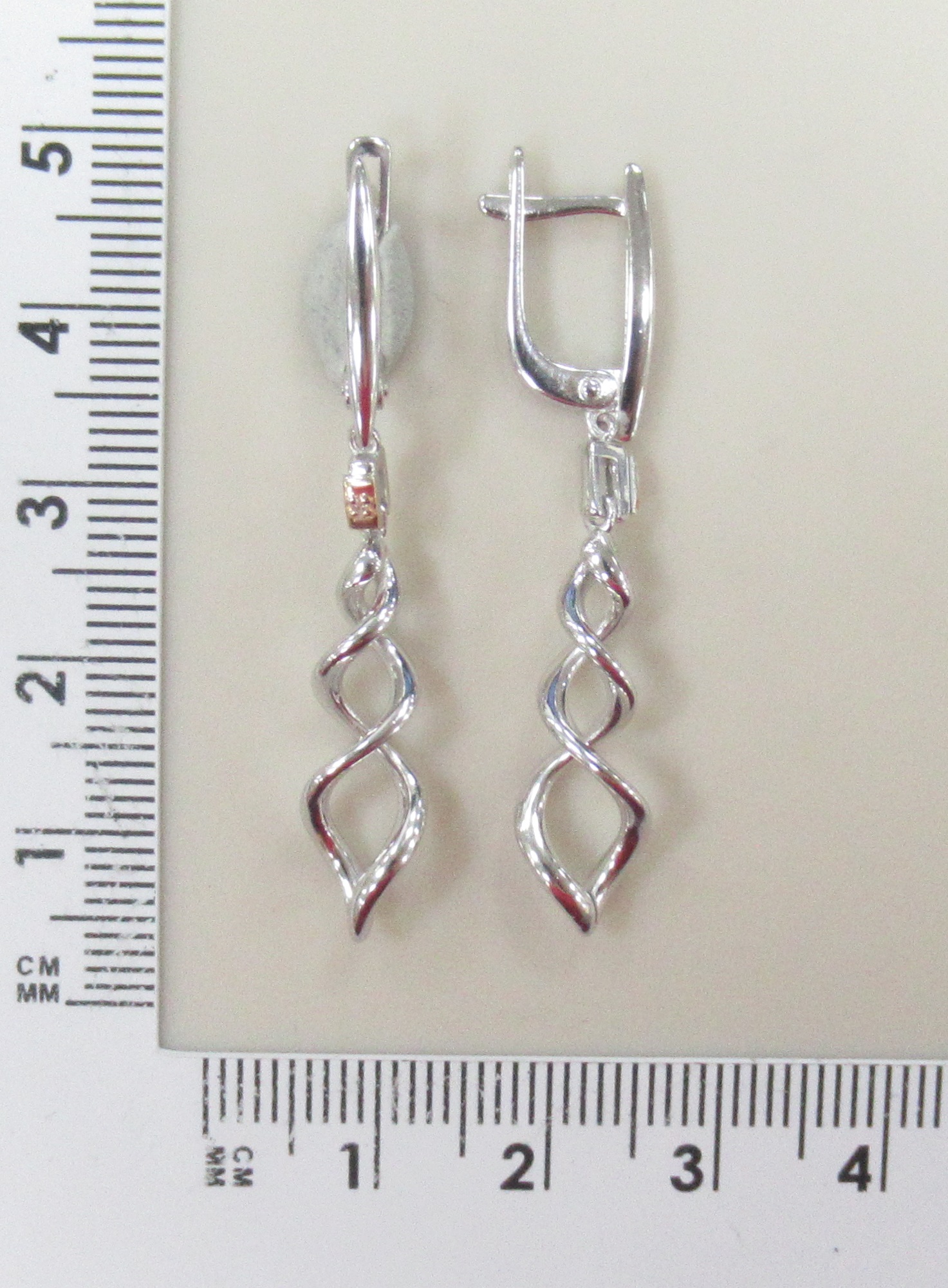 Серебряные серьги с бриллиантами и золотом